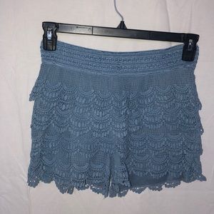Lace ruffle shorts